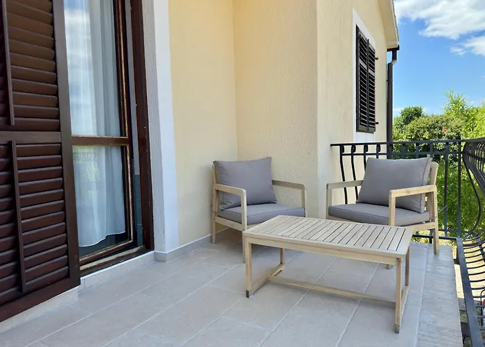 Apartman Ostrea ***