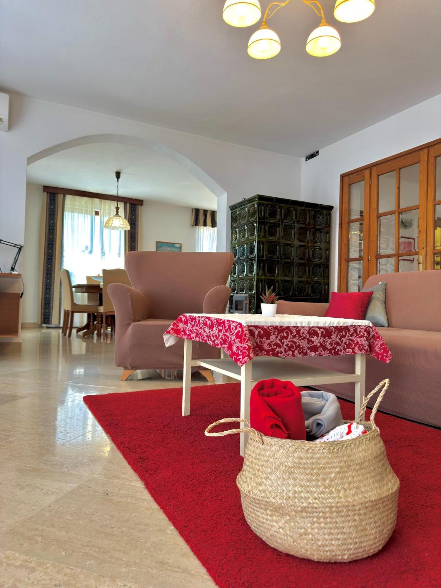 Apartman Ostrea ***