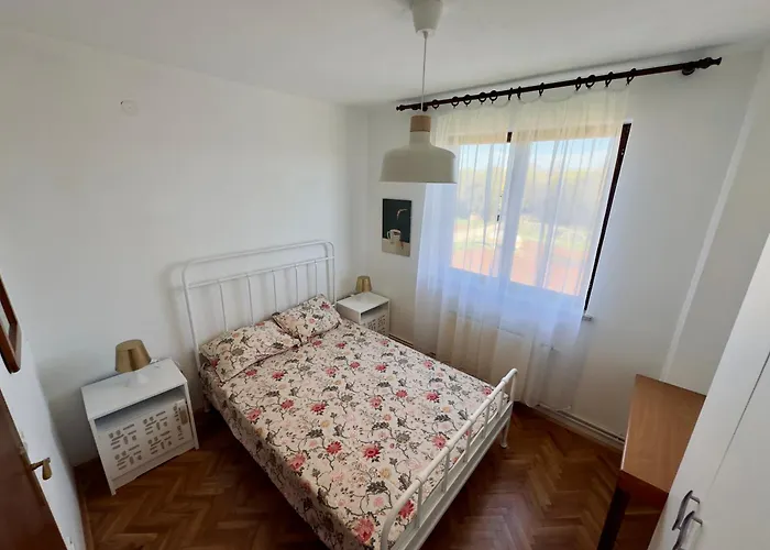 Apartman Ostrea ***