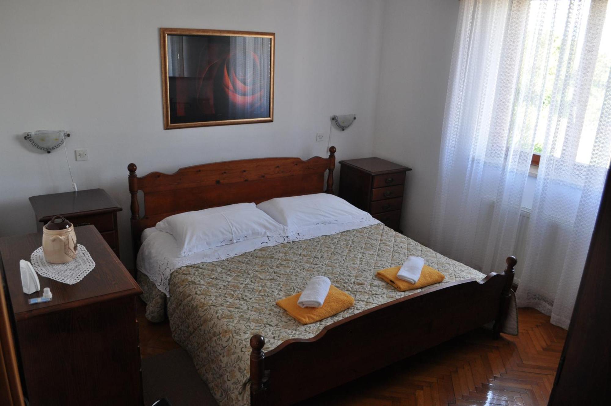Ostrea *** Apartment *