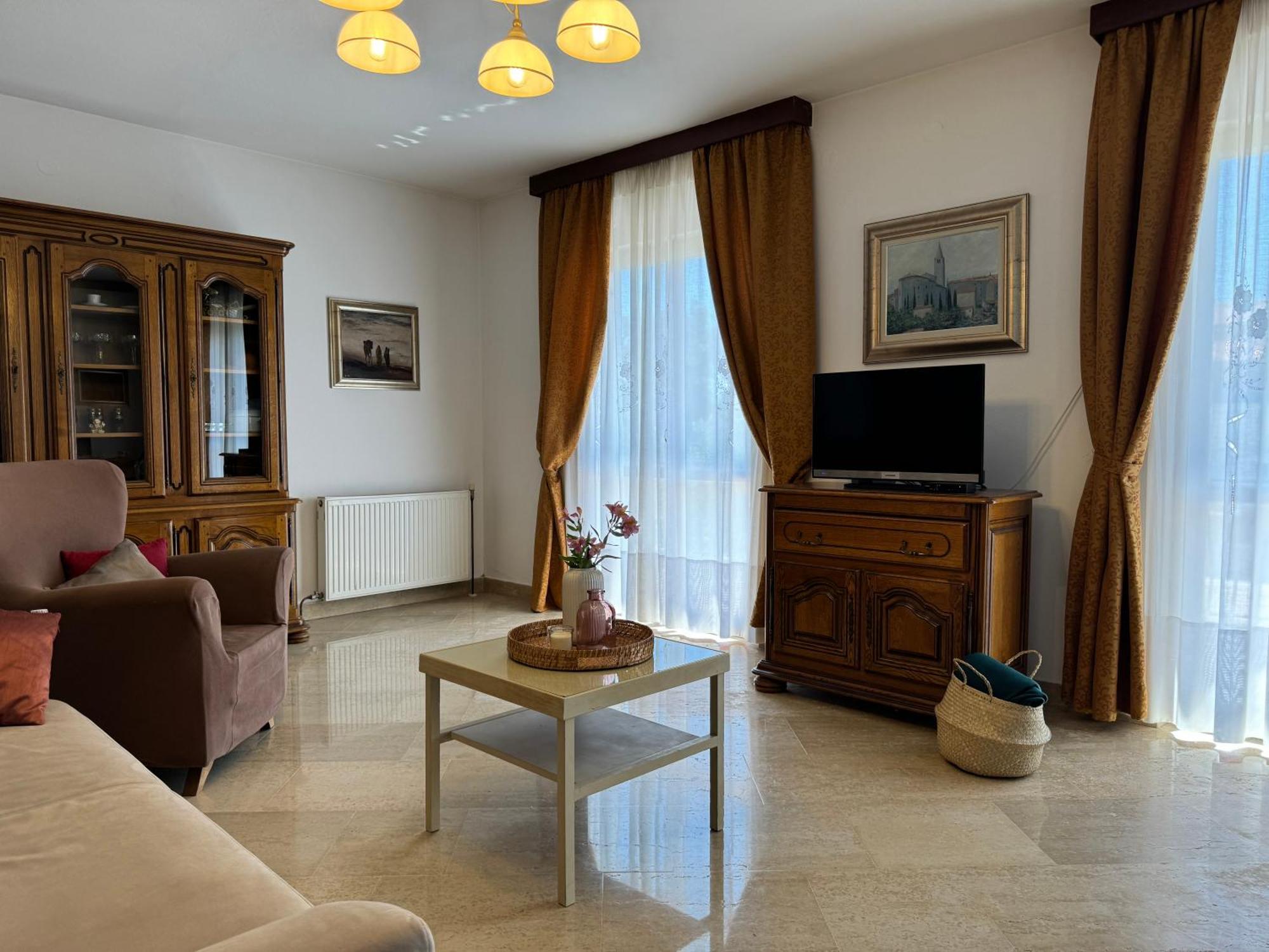 Ostrea *** Apartment Bale