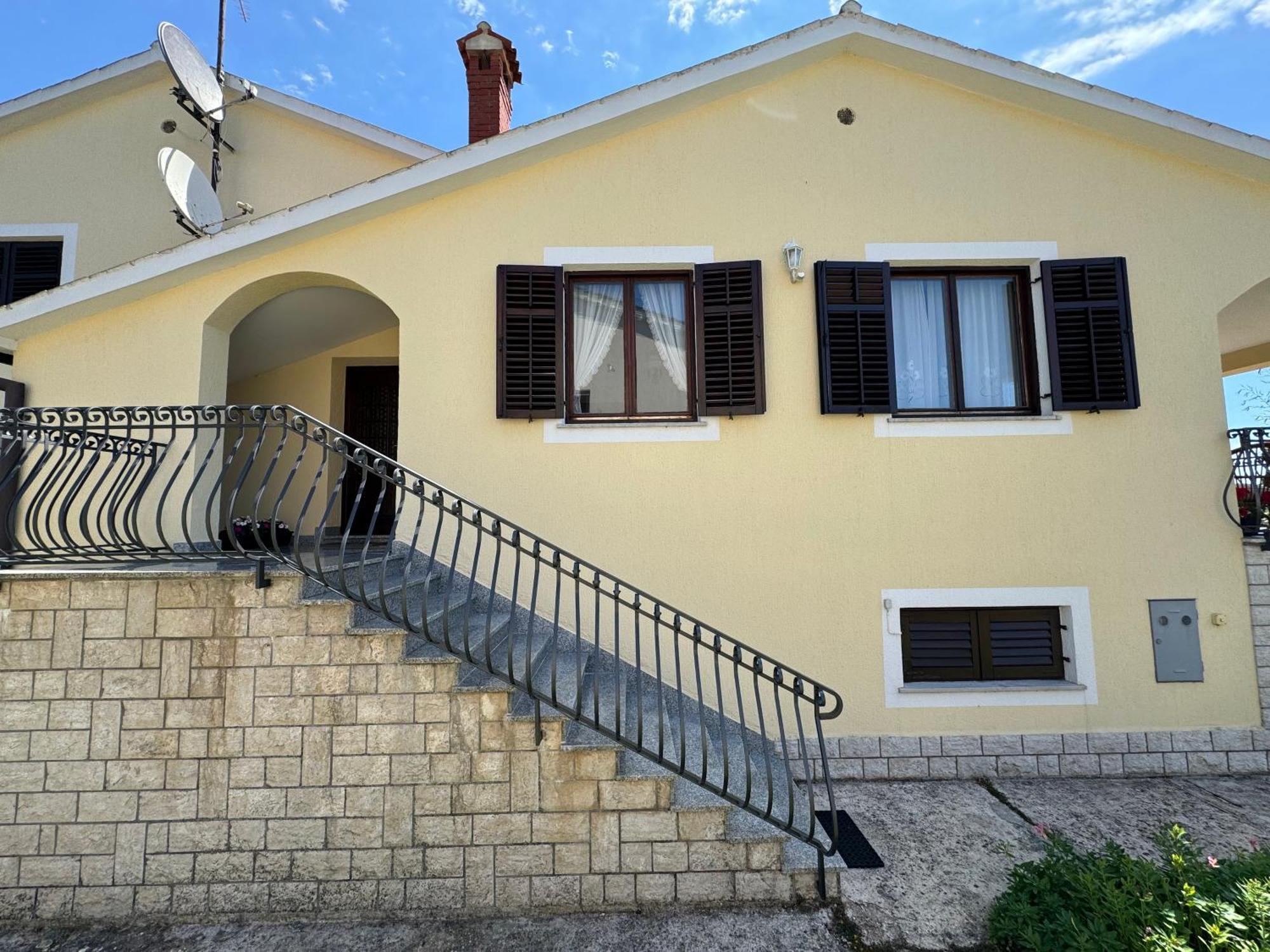 Ostrea *** Apartment *